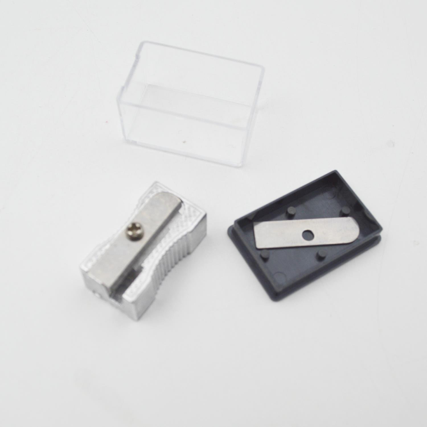 3A3A Kutulu Metal Kalemtıraş Yedek Bıçaklı Kod:213 1 Adet