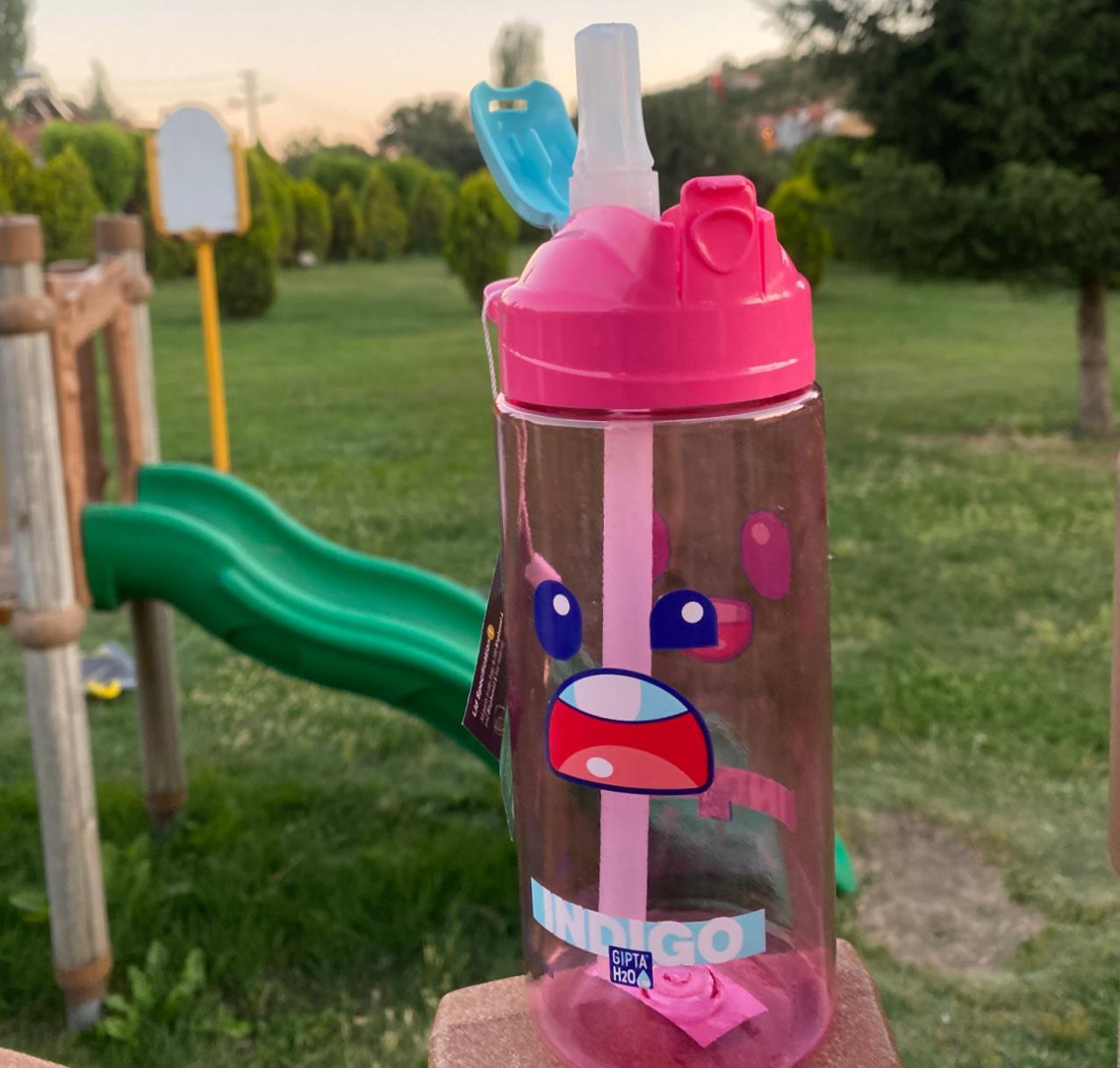 GıptaGıpta İndigo Tritan Desenli Pipetli Matara 500 Cc