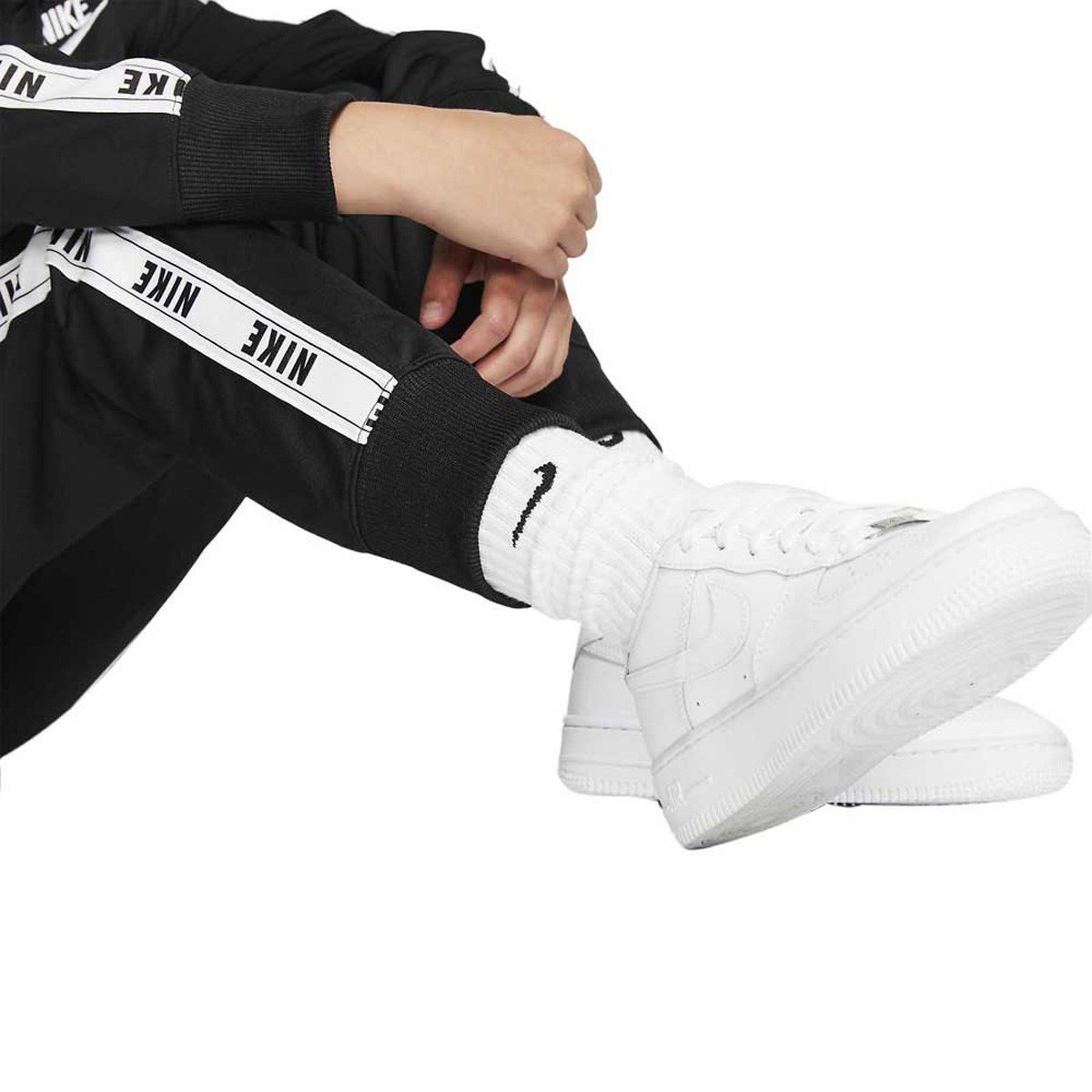 BV2769-010NEBIMV3NEBIMV3|BV2769-010|BLACKNİKE G NSW TRK SUIT TRICOT ÇOCUK EŞOFMAN BV2769-010-BLACK