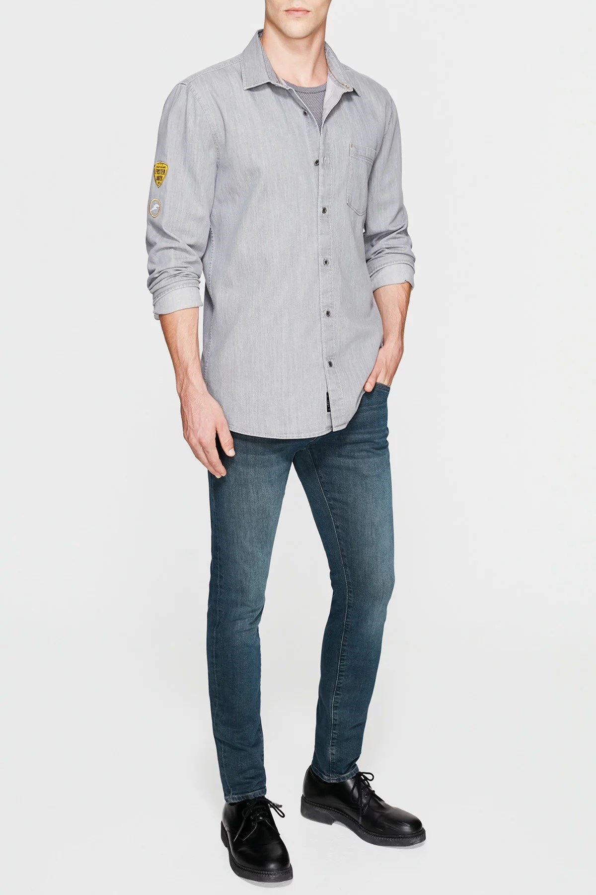 020989-25790MAVİ TEK CEPLİ GÖMLEK gri denim