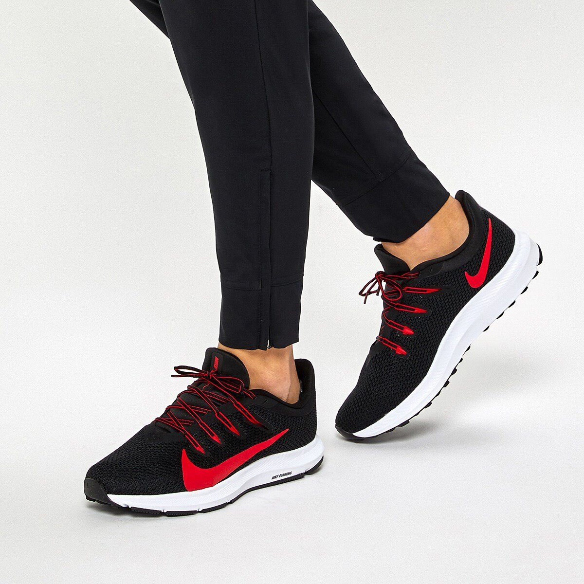 CI3787-001NEBIMV3NEBIMV3|CI3787-001|UNIREDNİKE QUEST 2 ERKEK GÜNLÜK AYAKKABI CI3787-001-BLACK/UNIVERSITY RED-WHITE