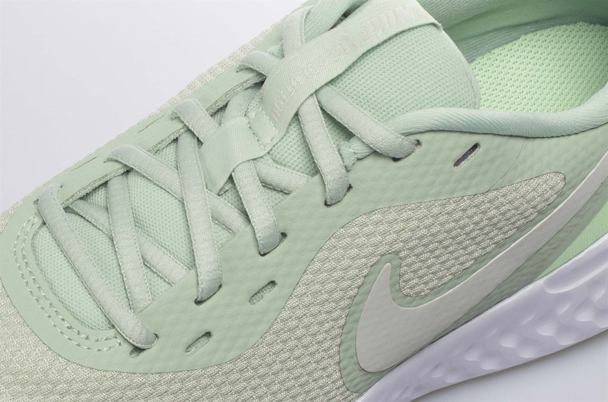 BQ3207-300Nike Wmns Revolution 5 Kadın Günlük Ayakkabı
