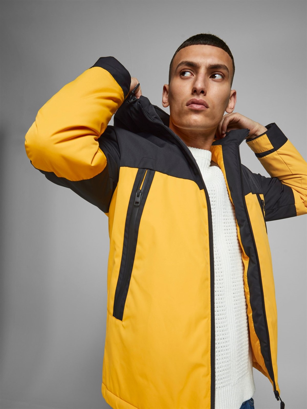 12175547Jack & Jones Jcobeatle Erkek Mont 12175547