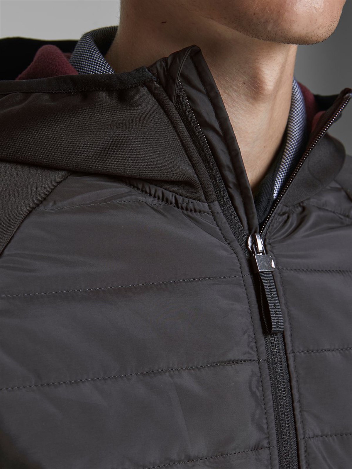 12175493Jack & Jones Jcotoby Twist Hybrid Erkek Mont 12175493