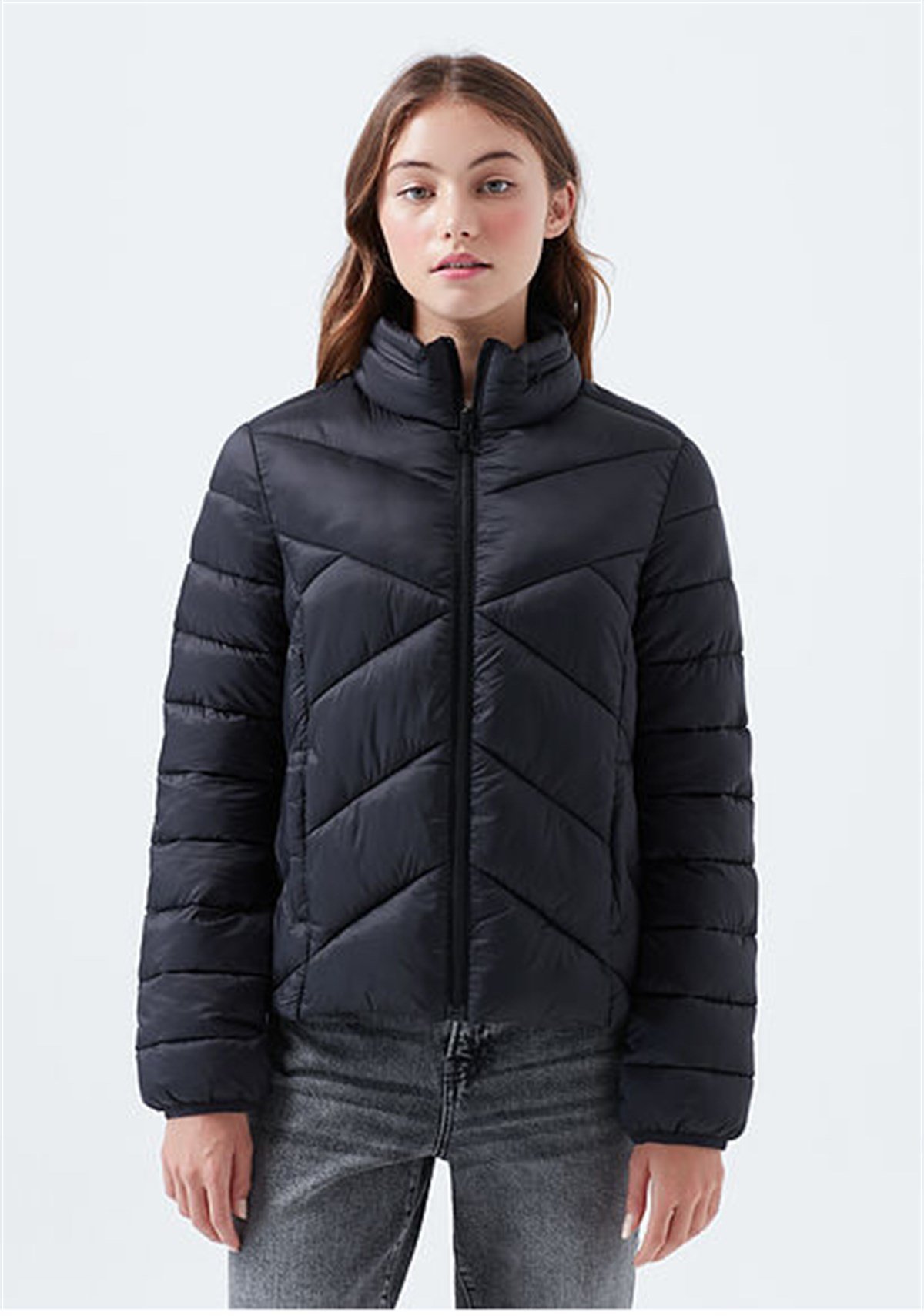 110698-900Mavi Dik Yaka Siyah Kadın Mont