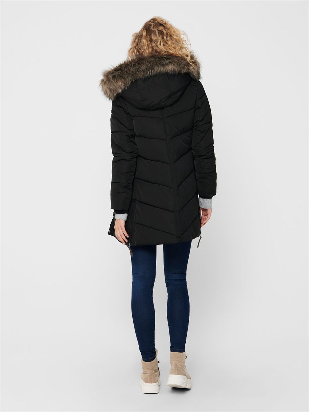 15205684Only Onlroona Quilted Kadın Mont 15205684