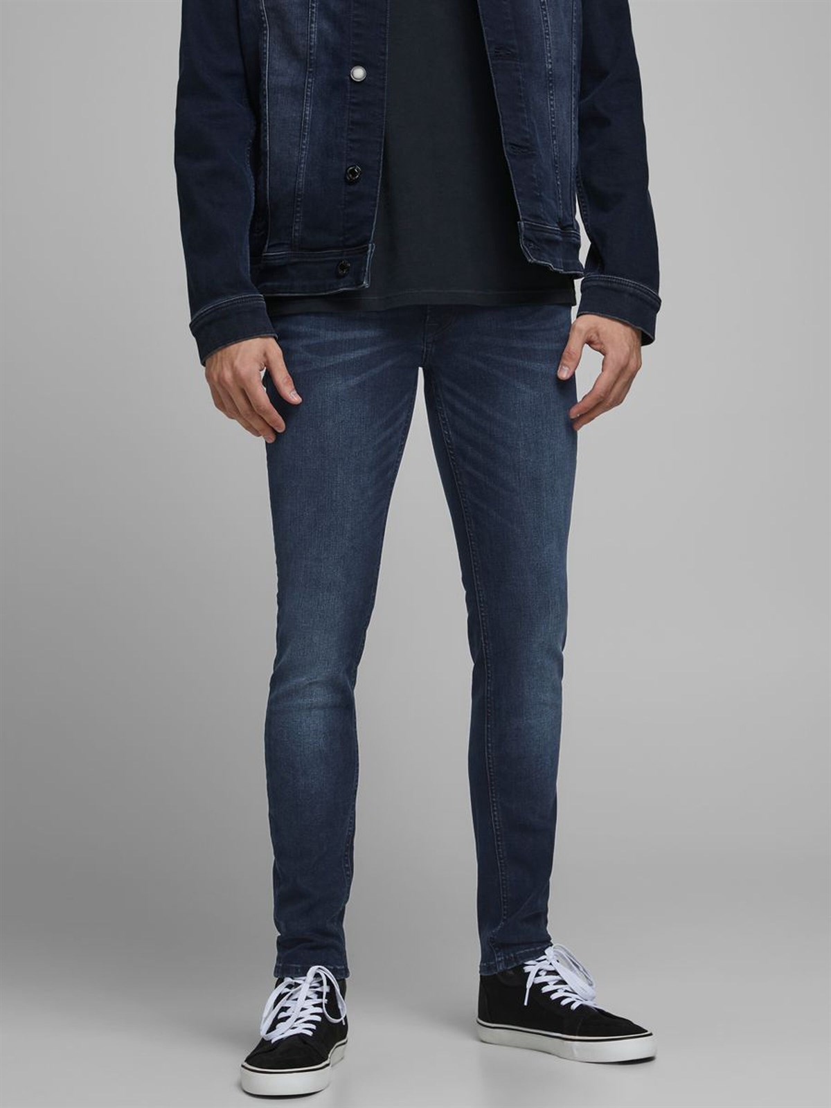 12166852Jack & Jones Jjiliam Erkek Pantolon 12166852