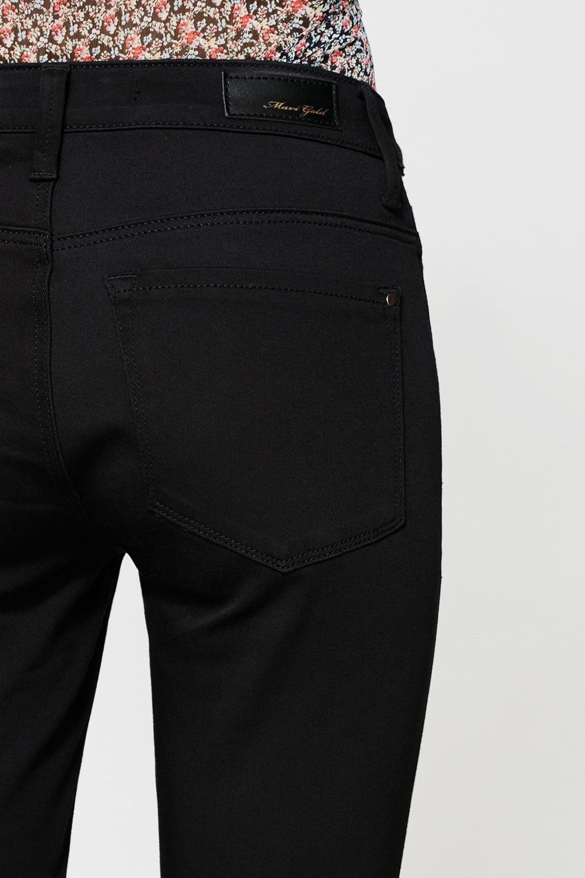 1067822002NEBIMV3NEBIMV3|1067822002|STDMAVİ ALISSA Black Gold Nights KADIN PANTOLON-STD