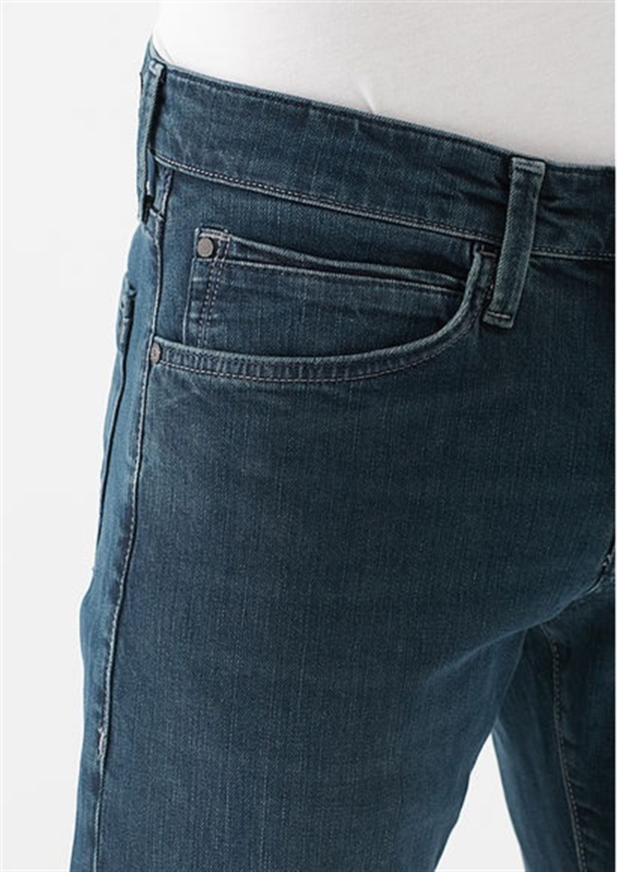 0020231266Mavi Hunter Dark Mavi Premium Comfort Erkek Pantolon