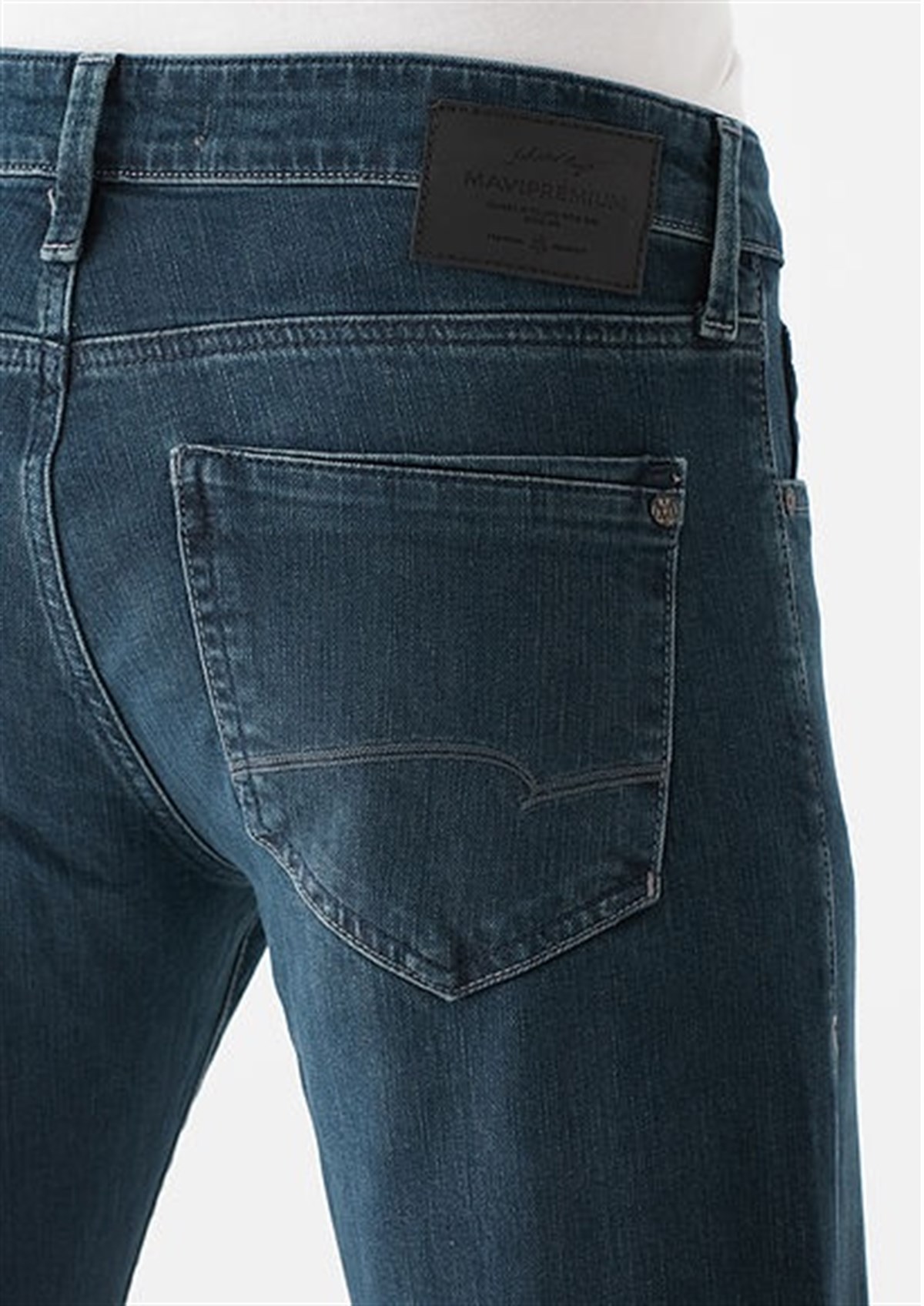 0020231266Mavi Hunter Dark Mavi Premium Comfort Erkek Pantolon