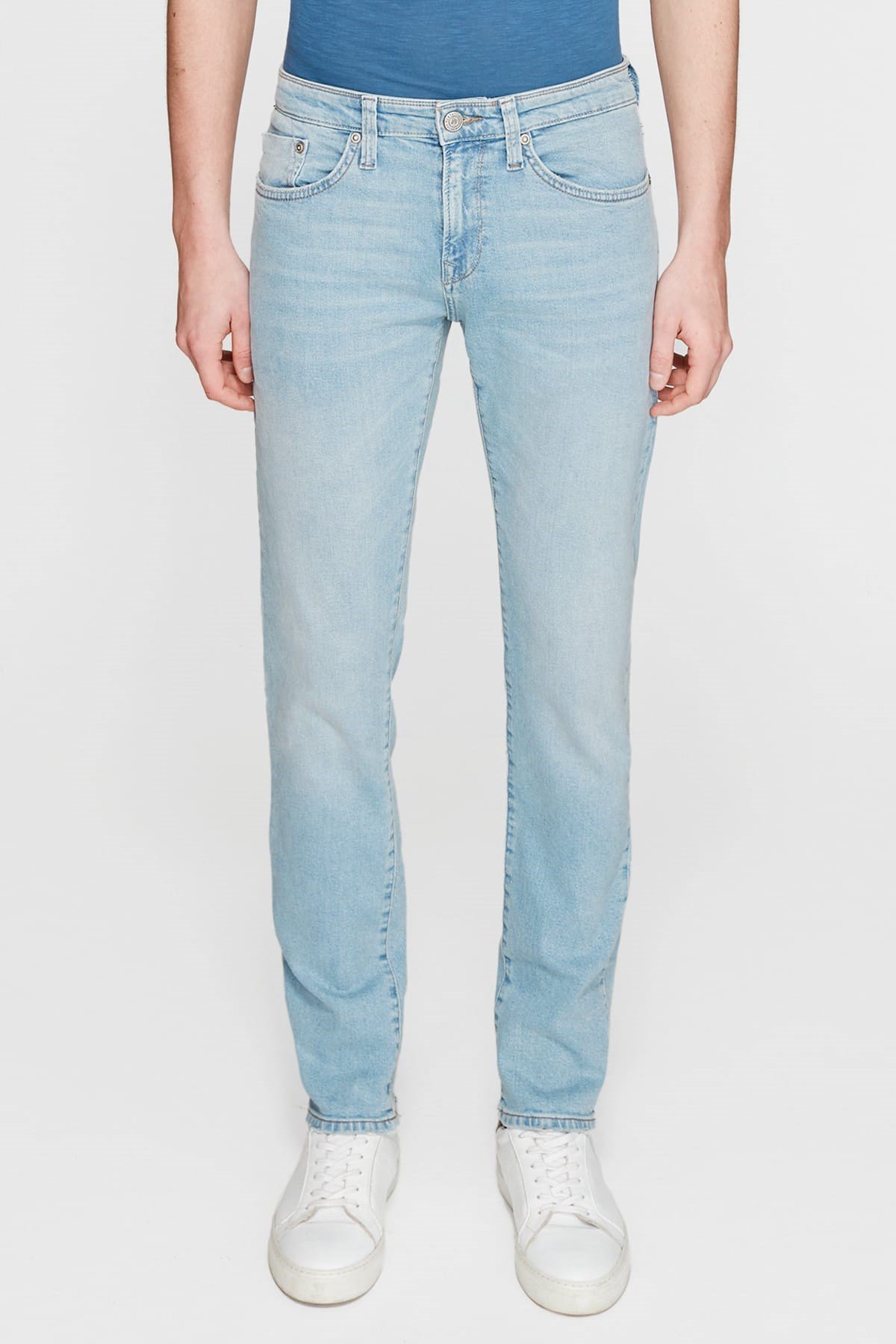 0042223518NEBIMV3NEBIMV3|0042223518|R000MAVİ JAKE Bleach 90's Comfort-STD