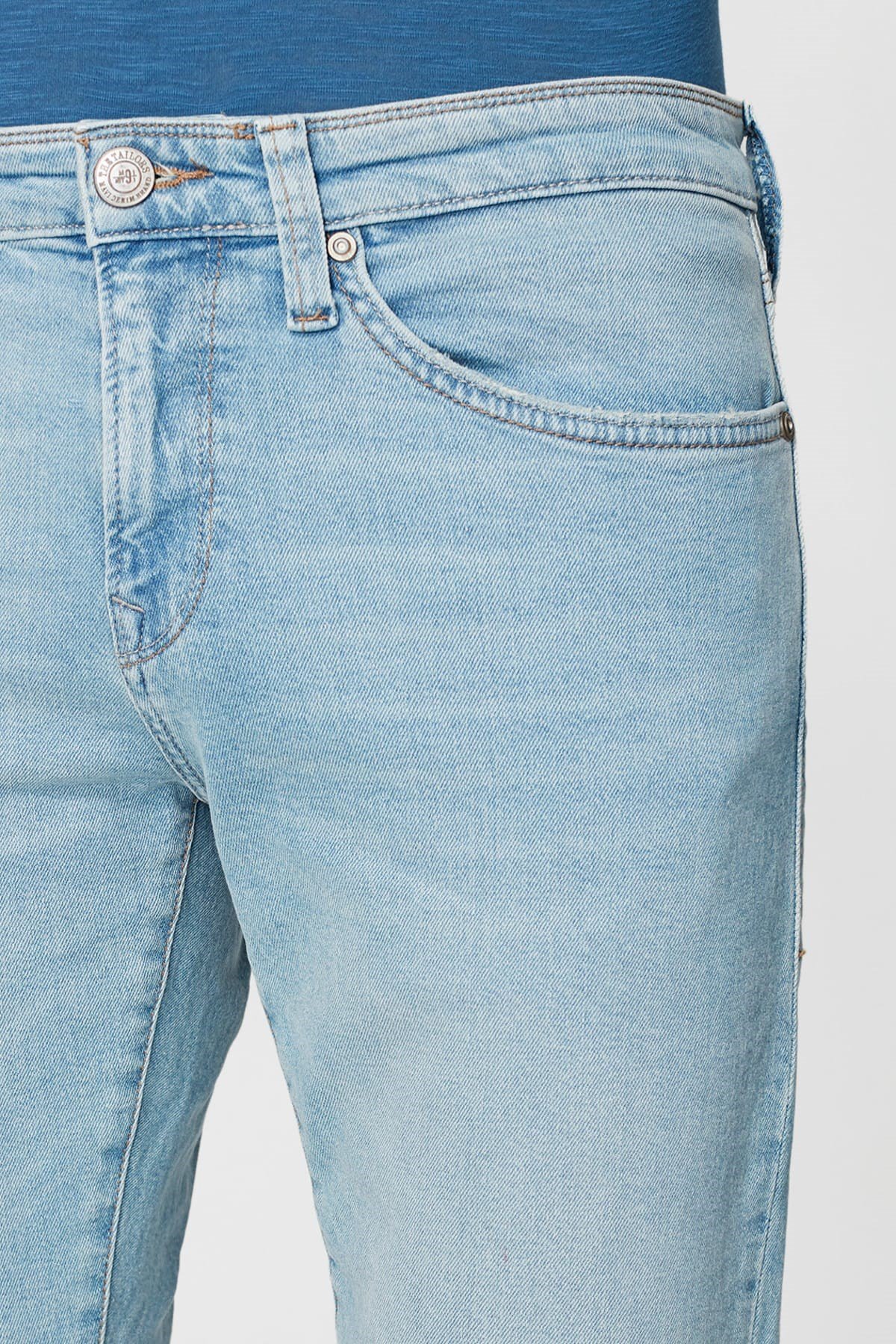 0042223518NEBIMV3NEBIMV3|0042223518|R000MAVİ JAKE Bleach 90's Comfort-STD