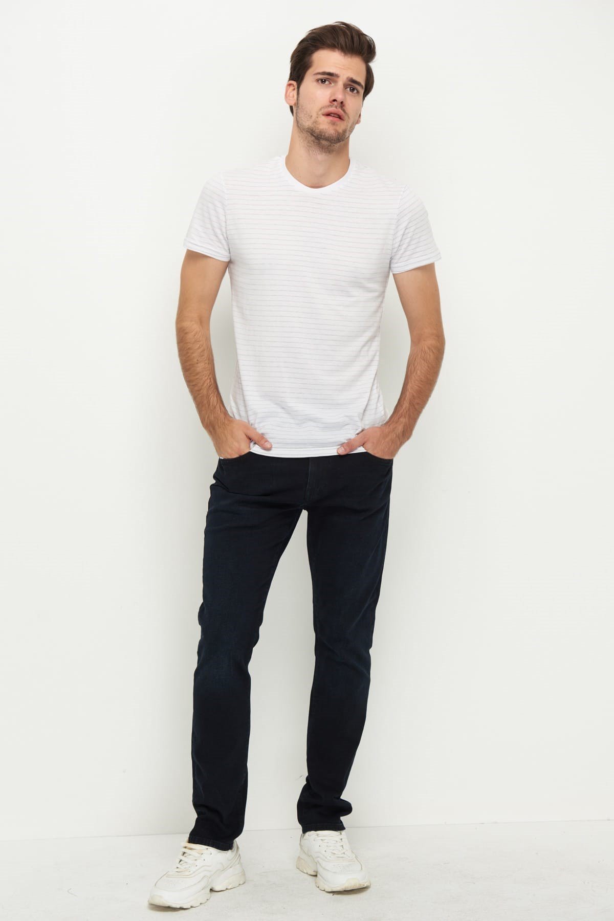 0042229367NEBIMV3NEBIMV3|0042229367|STDMAVİ JAKE Blue-Black Mavi Black-STD