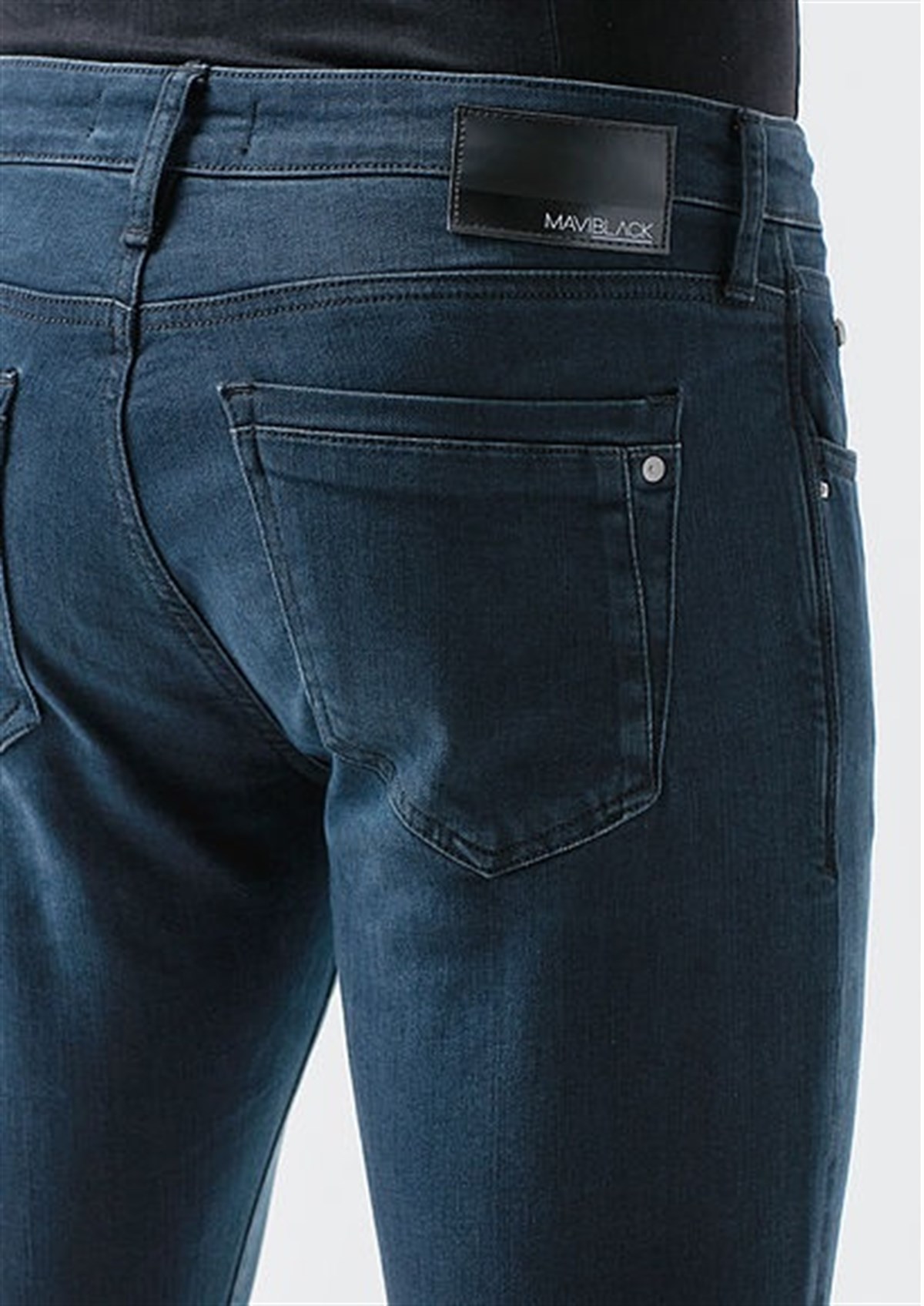 0042227245Mavi Jake Dark Foggy Mavi Jet Black Erkek Pantolon