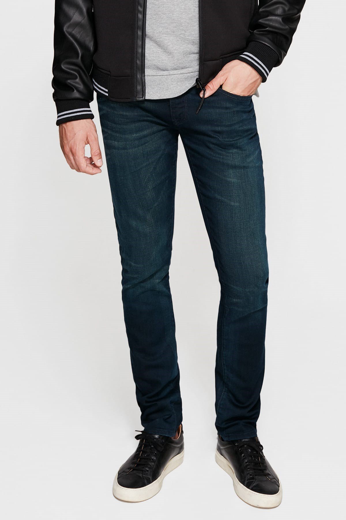 0042223530NEBIMV3NEBIMV3|0042223530|R000MAVİ JAKE Shaded Blue Mavi Jet Black-STD