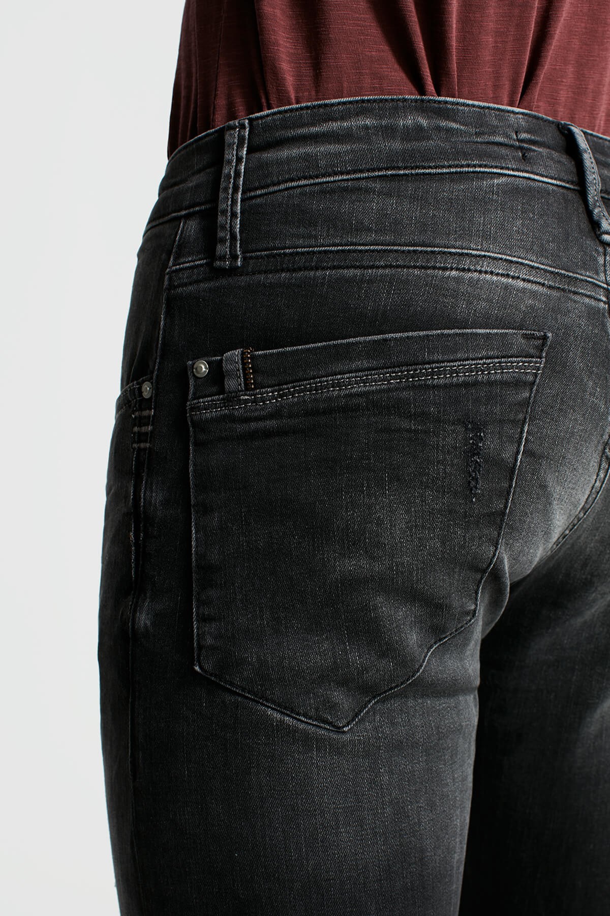 0042224976NEBIMV3NEBIMV3|0042224976|R000MAVİ JAKE SMOKE RİPPED MAVI JET BLACK-STD