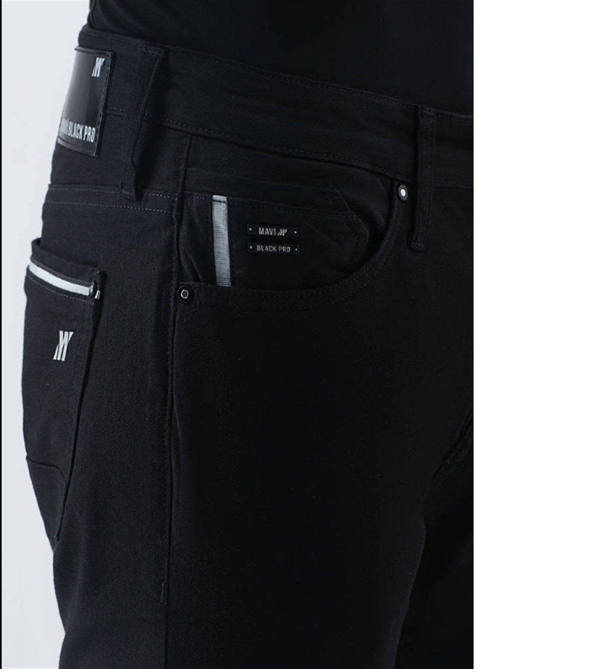 0042431036Mavi James Black Pro Erkek Pantolon