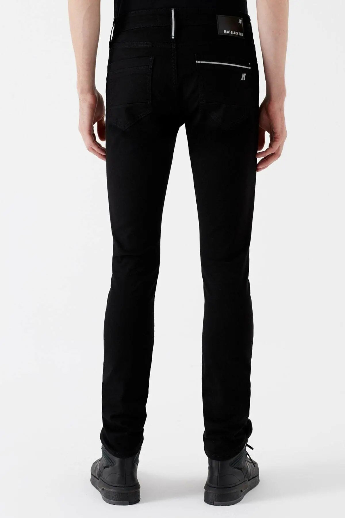 0042431036Mavi James Black Pro Erkek Pantolon