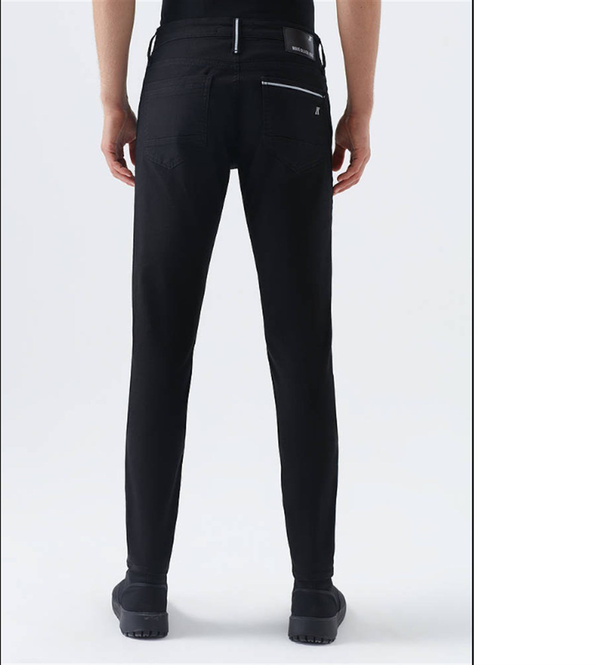 0042431036Mavi James Black Pro Erkek Pantolon