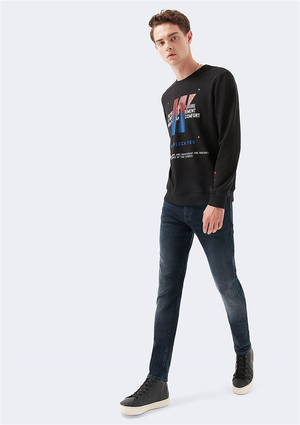 0042431958Mavi James Ink 90's Mavi Black Erkek Pantolon