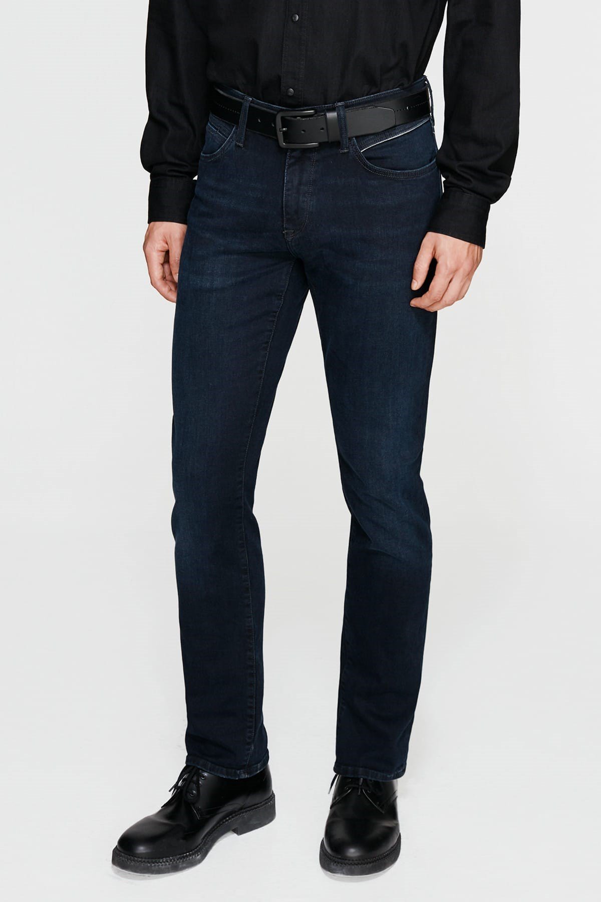 0035126953NEBIMV3NEBIMV3|0035126953|R000MAVİ MARCUS Black Brushed Urban Comfort-STD