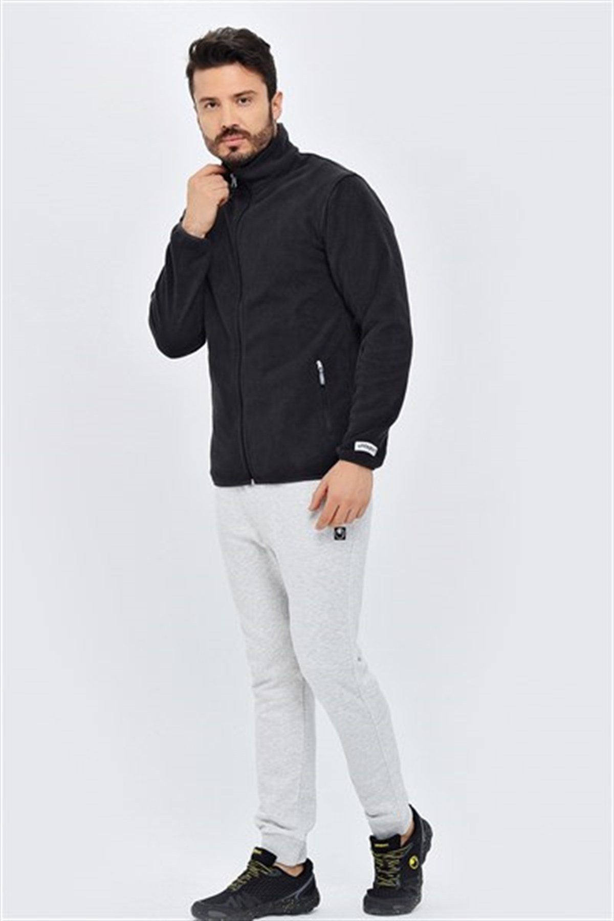 12.10.011.004.093.005Polar Essential M