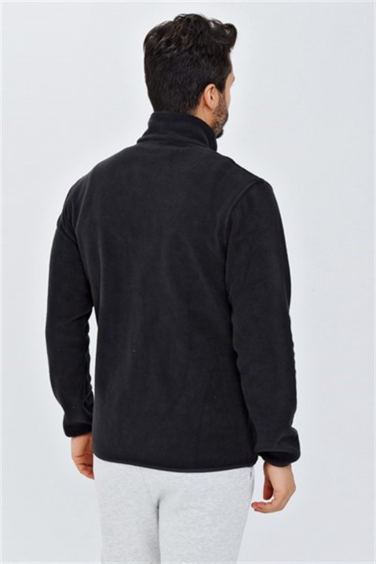 12.10.011.004.093.005Polar Essential M