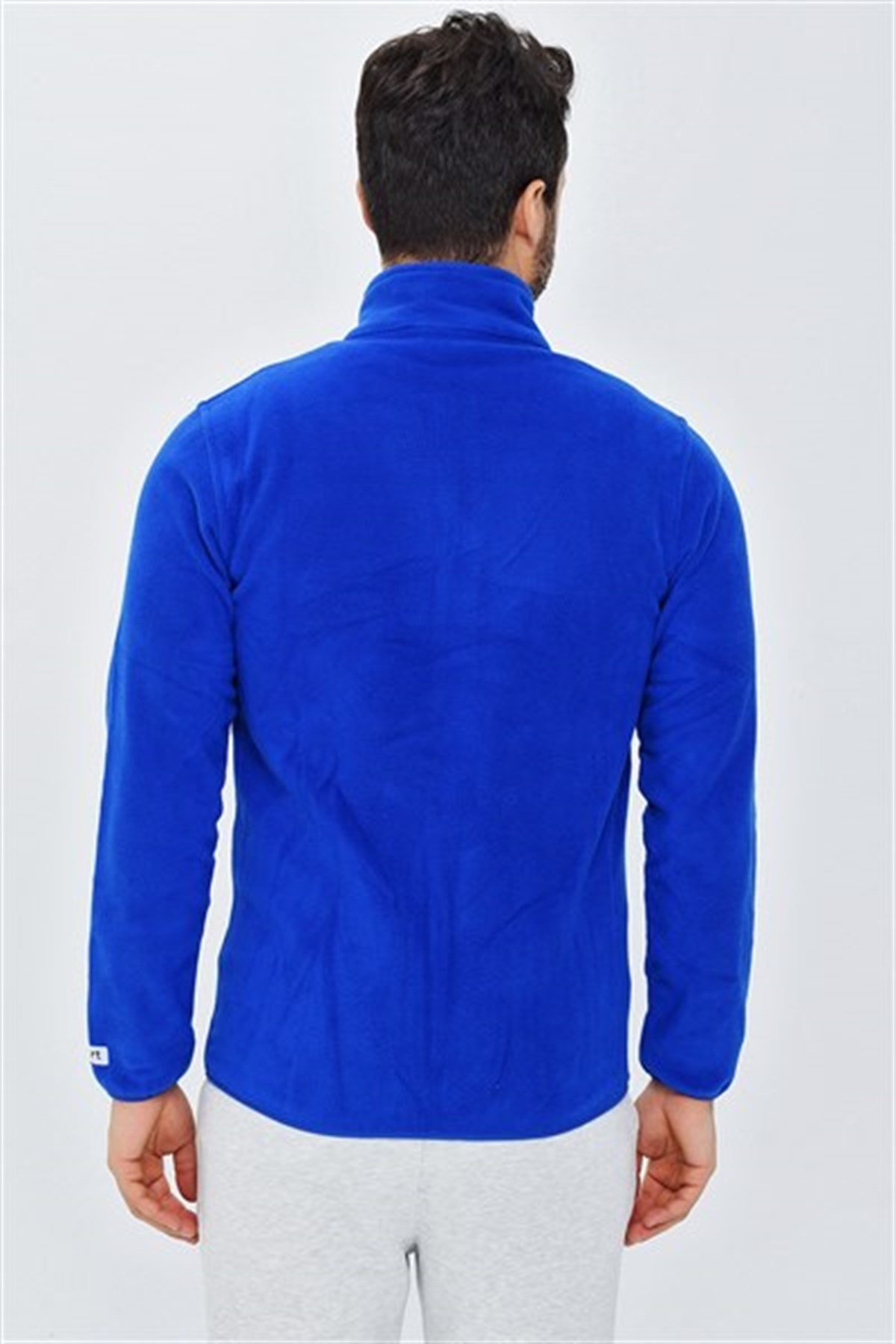 12.10.011.004.093.005Polar Essential M
