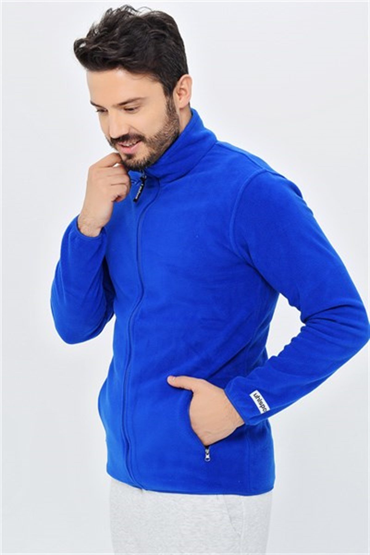 12.10.011.004.093.005Polar Essential M