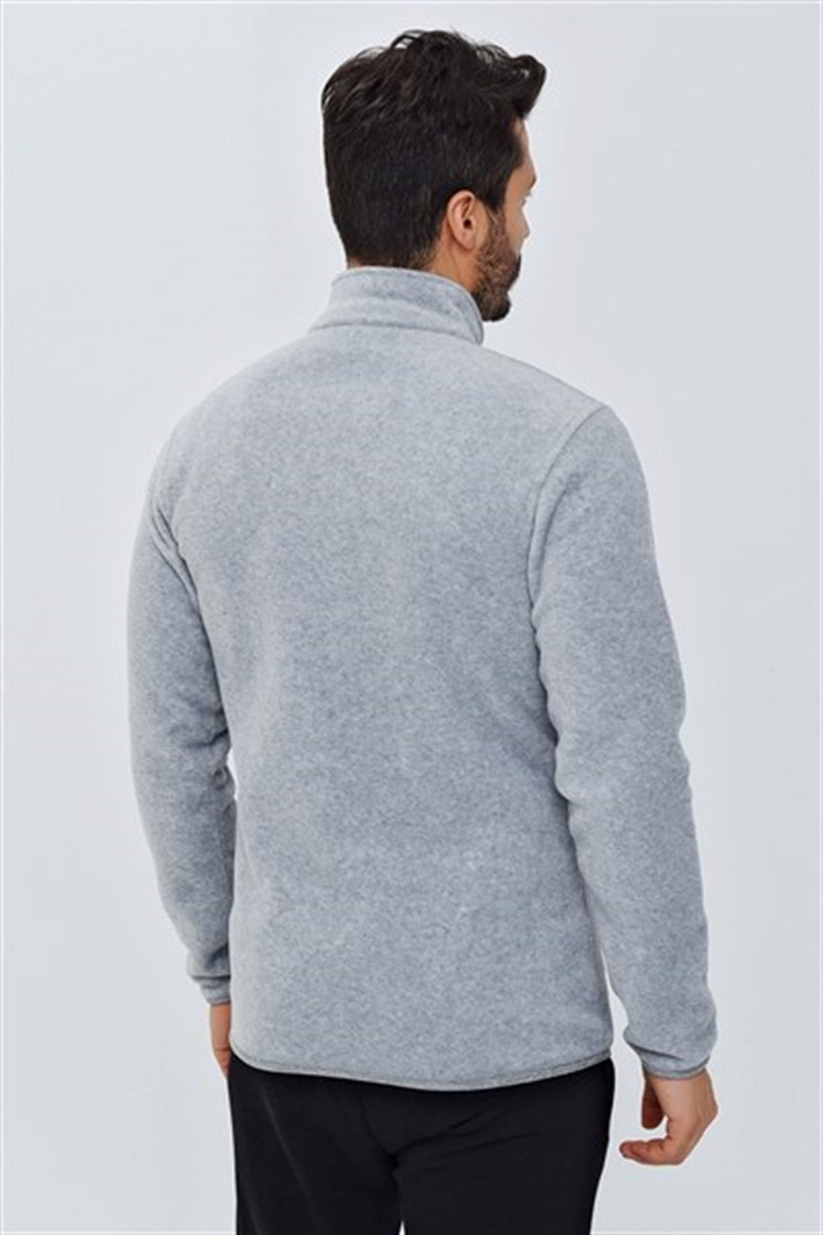 12.10.011.004.093.005Polar Essential M