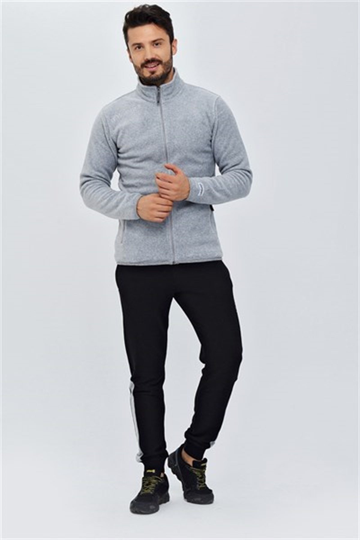 12.10.011.004.093.005Polar Essential M
