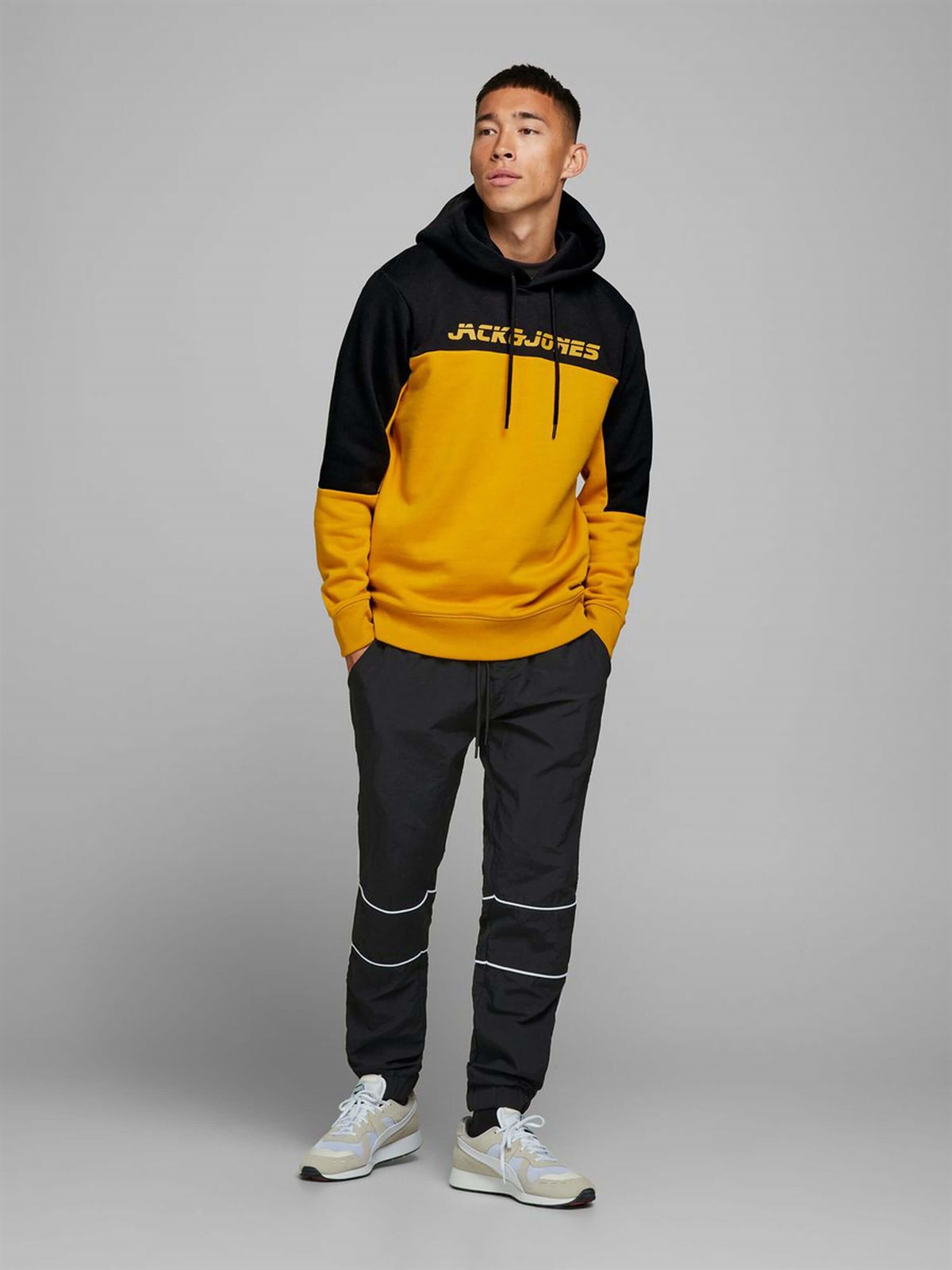 12175301Jack & Jones Jcoasher Erkek Sweatshirt 12175301