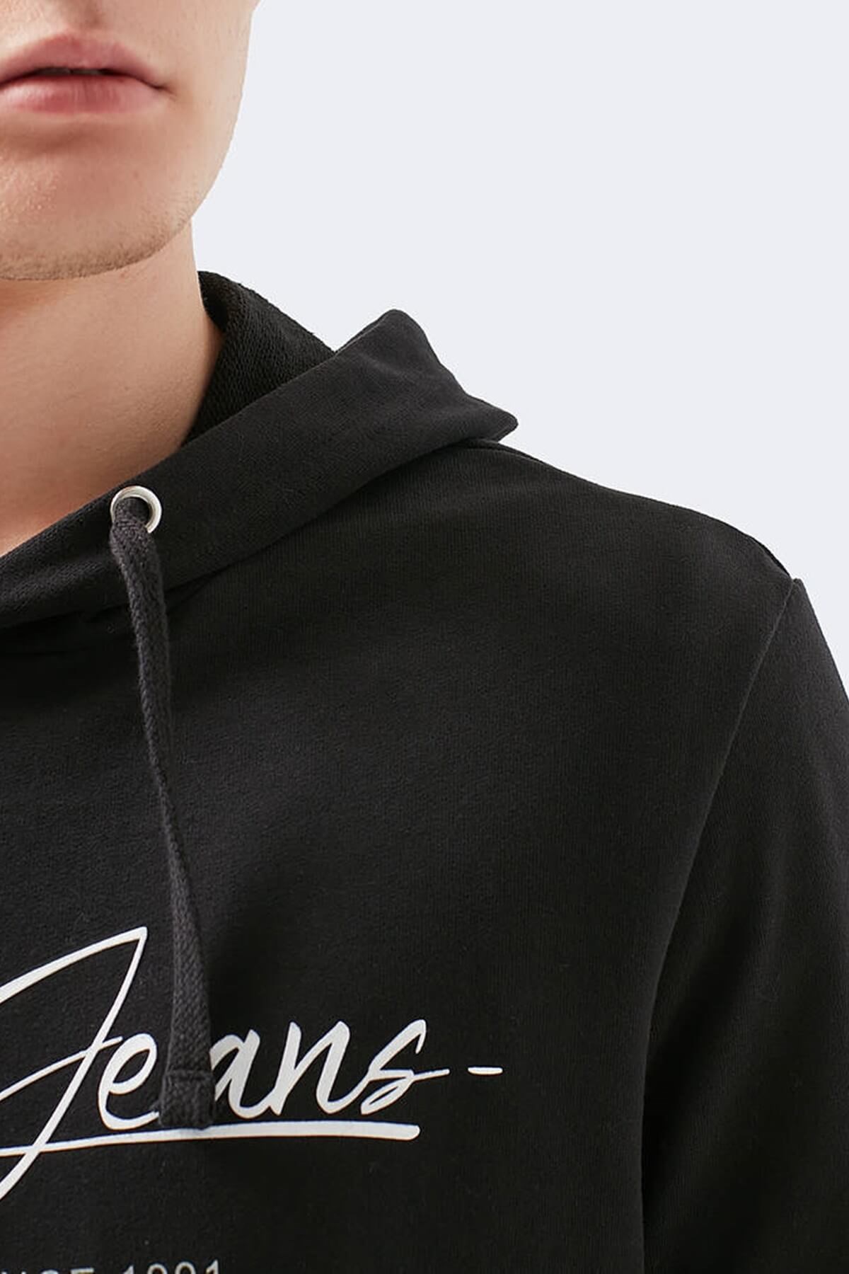 066522-900Mavi Jeans Baskılı Kapşonlu Siyah Erkek Sweatshirt