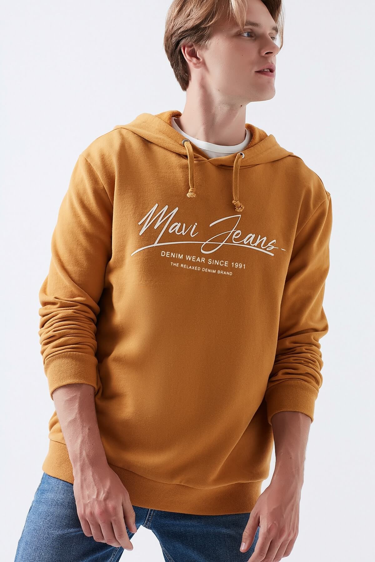 066522-32959Mavi Jeans Baskılı Kapüşonlu Koyu Hardal Erkek Sweatshirt