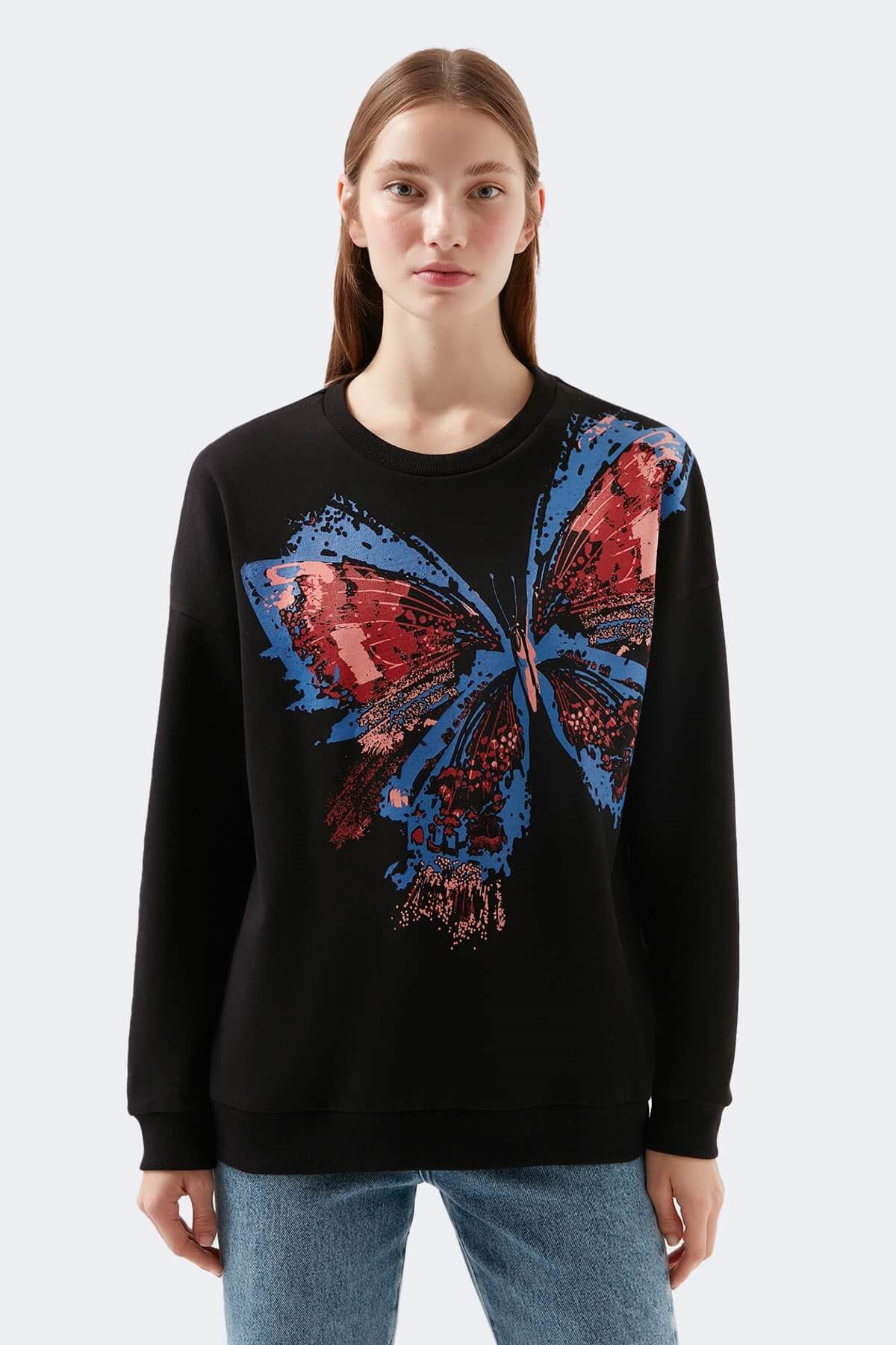 1600410-900Mavi Kadın Kelebek Baskılı Sweatshirt Siyah