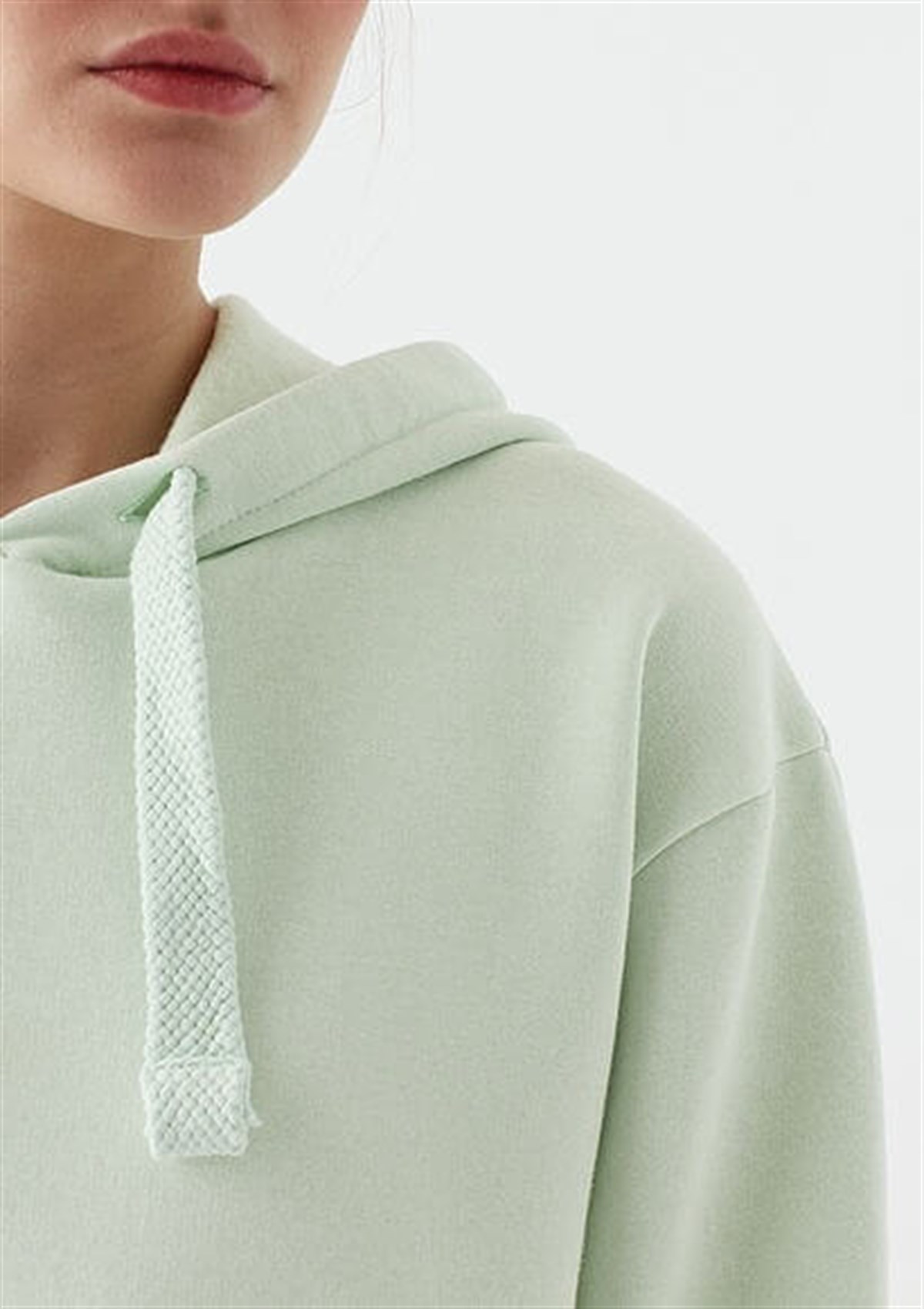 167299-34126Mavi Kapişonlu Kadin Sweatshirt Yonca Yeşili