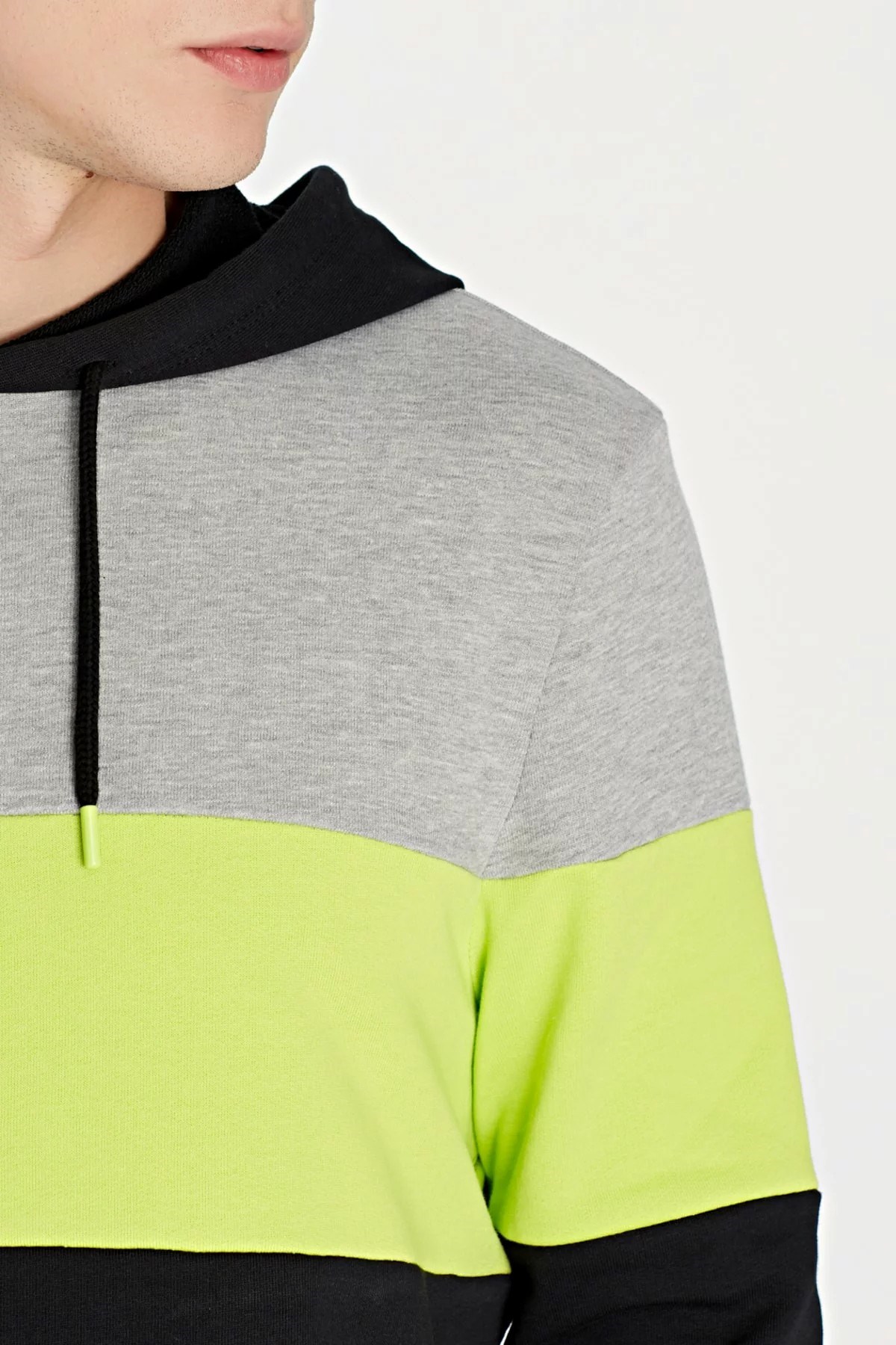 065785-900Mavi Kapişonlu Sweatshirt Siyah