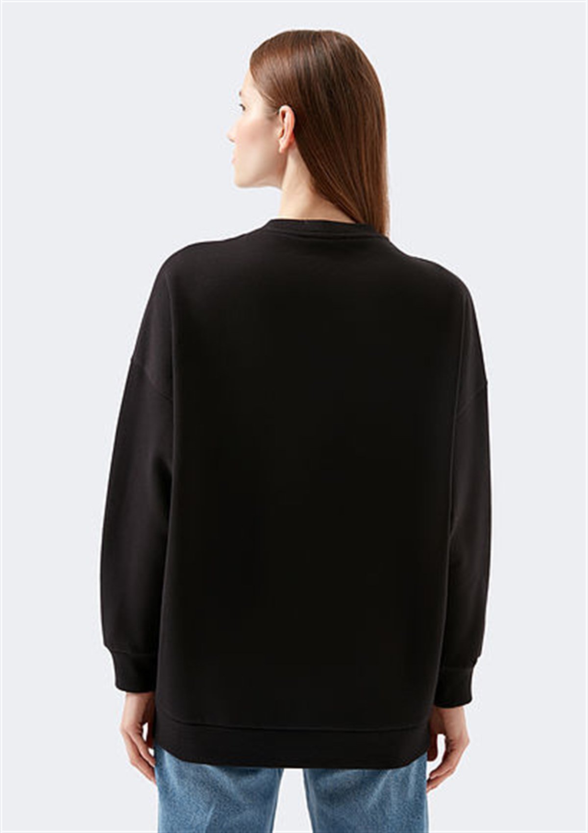 1600367-900Mavi M Baskılı Siyah Kadın Sweatshirt
