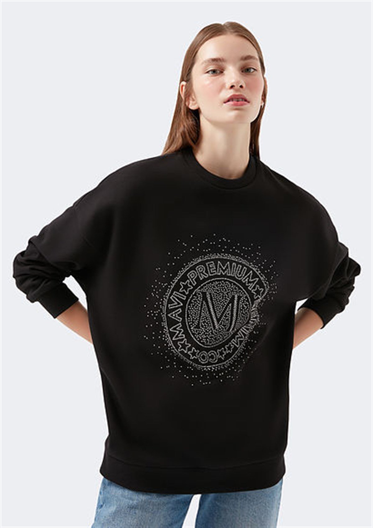 1600367-900Mavi M Baskılı Siyah Kadın Sweatshirt