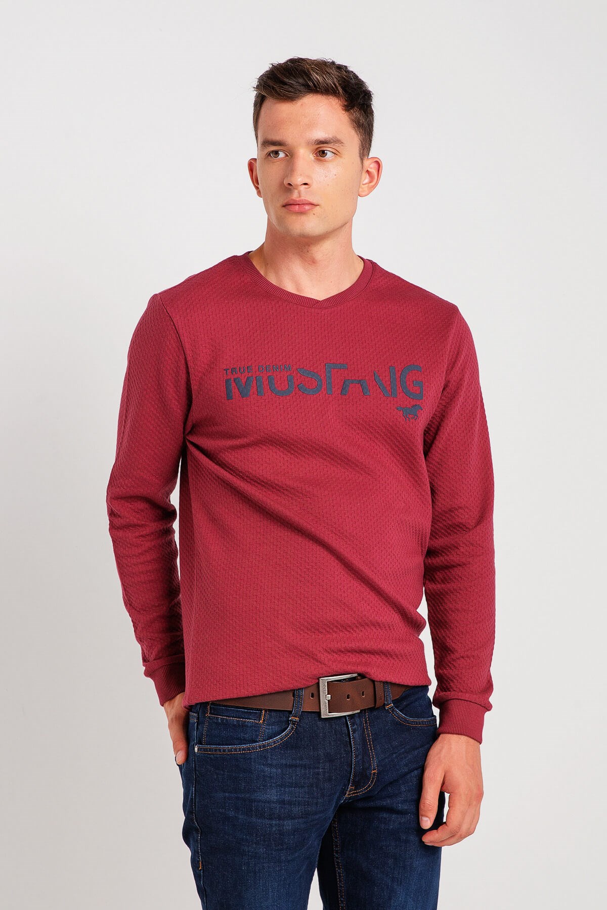 04-M00105-889NEBIMV3NEBIMV3|04-M00105-889|F77MUSTANG ERKEK KABARTMA BASKILI SWEATSHIRT-Bordo