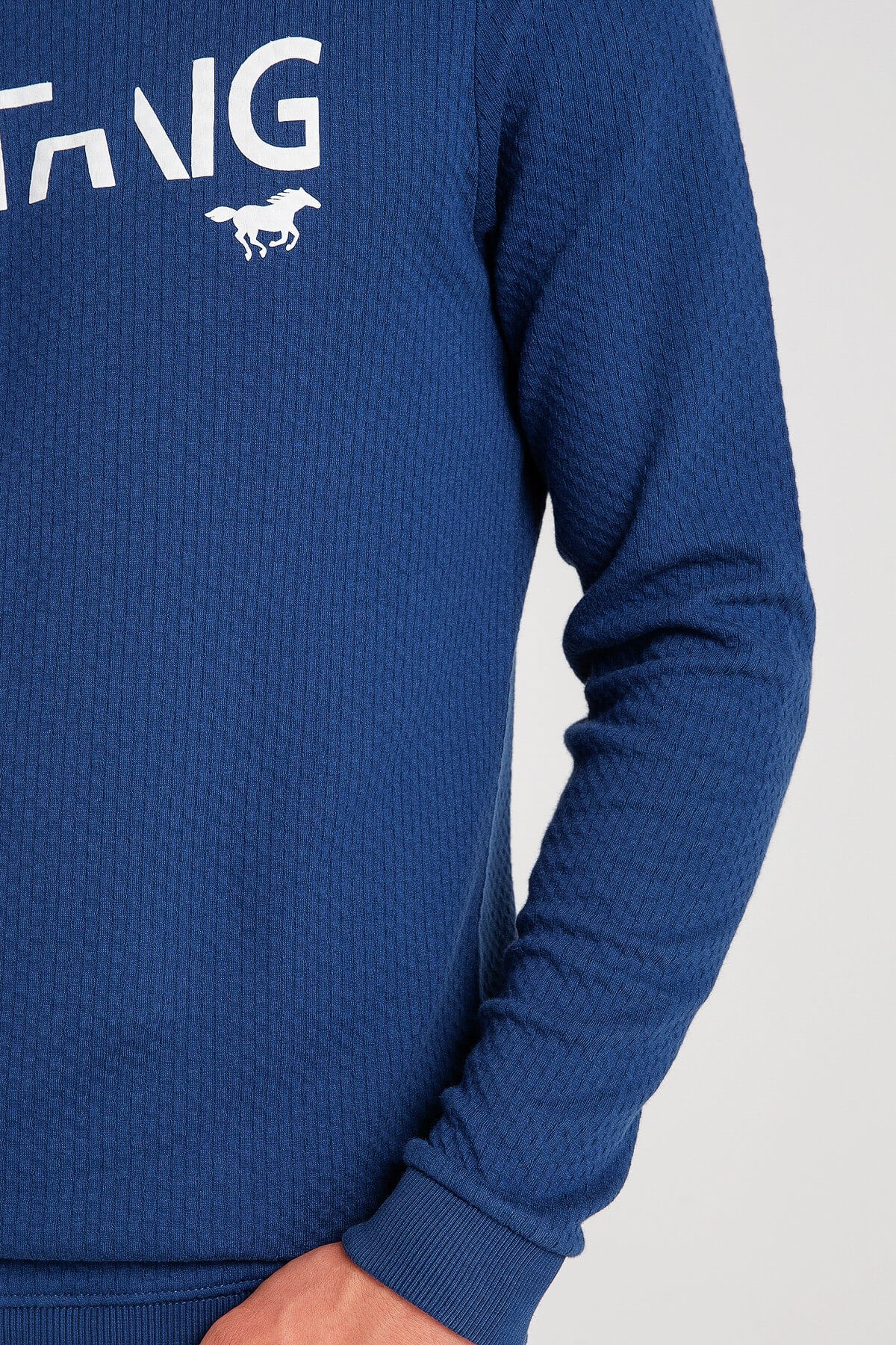 04-M00105-576NEBIMV3NEBIMV3|04-M00105-576|C62MUSTANG ERKEK KABARTMA BASKILI SWEATSHIRT-SAKS1