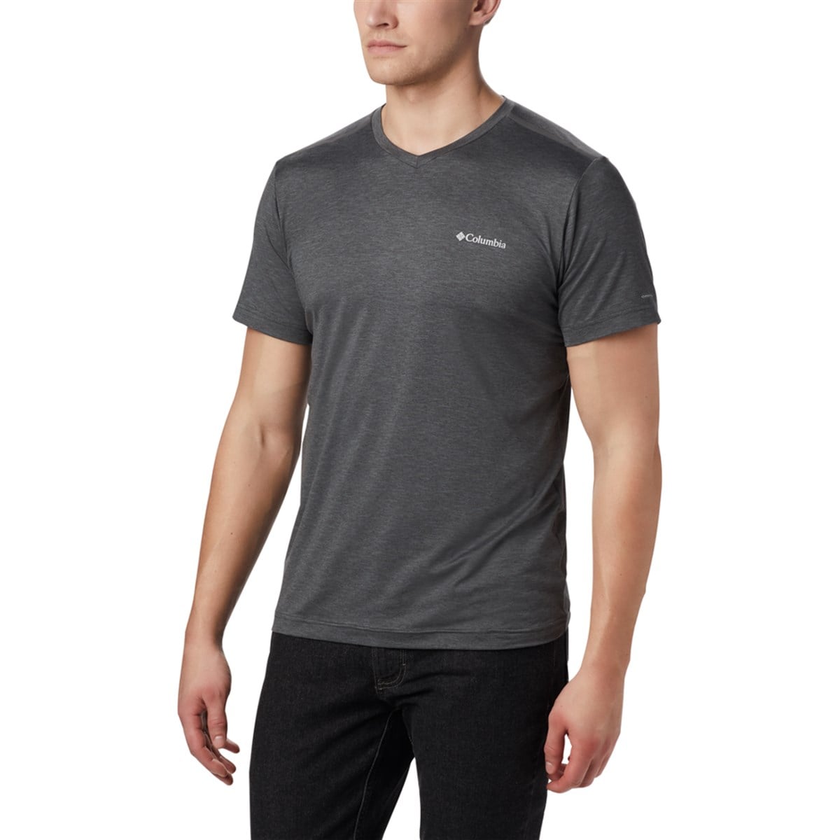 AM0652-011Columbia Tech Trail ll V Neck Erkek Kısa Kollu T-Shirt AM0652-011
