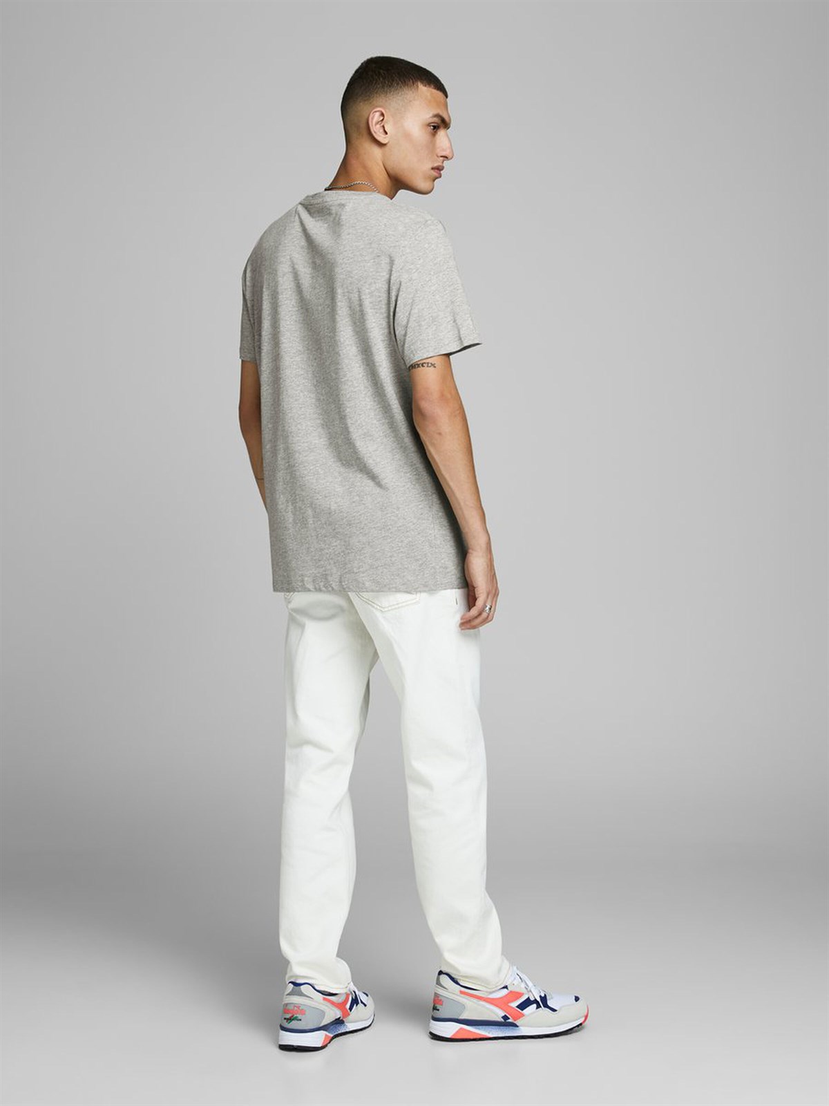 12168083NEBIMV3NEBIMV3|12168083|LGMelangeJACK&JONES JORVENTURE TEE SS CREW NECK STS ERKEK T-SHIRT - 12168083-Light Grey Melange