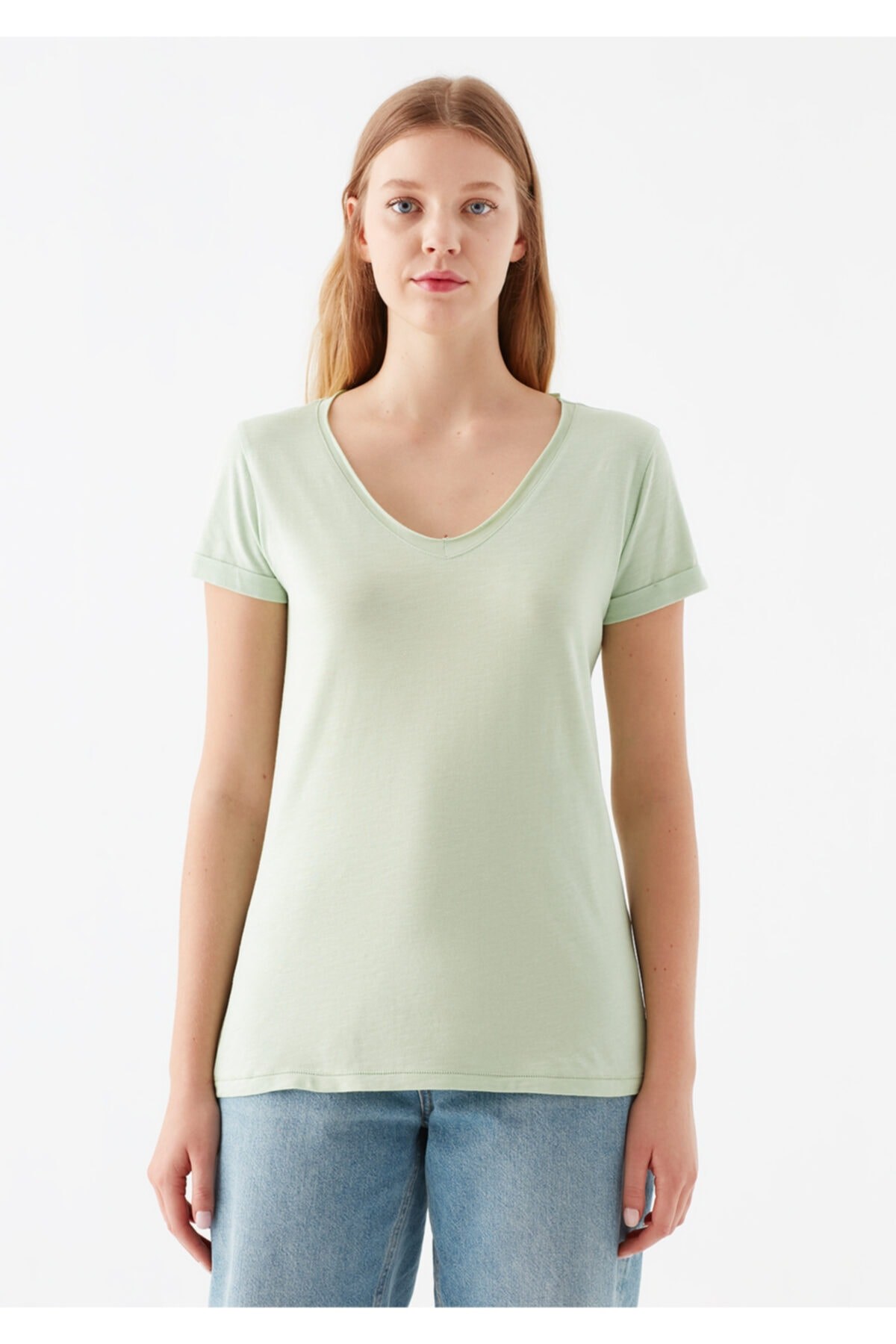 166446-33526Mavi Basic V Yaka  Uçuk Yeşil Kadın T-Shirt