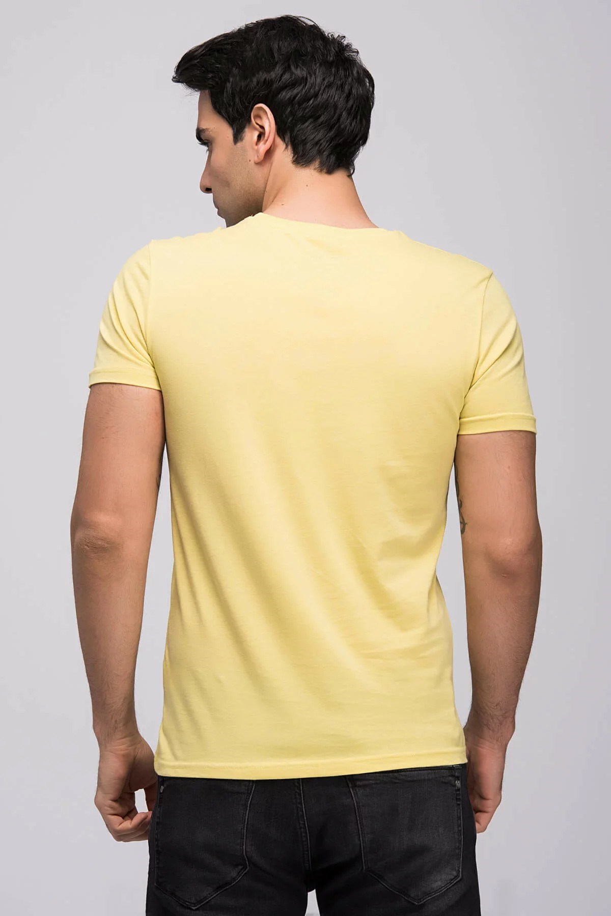 064801-23078MAVİ BASKILI TİŞÖRT toz sarı