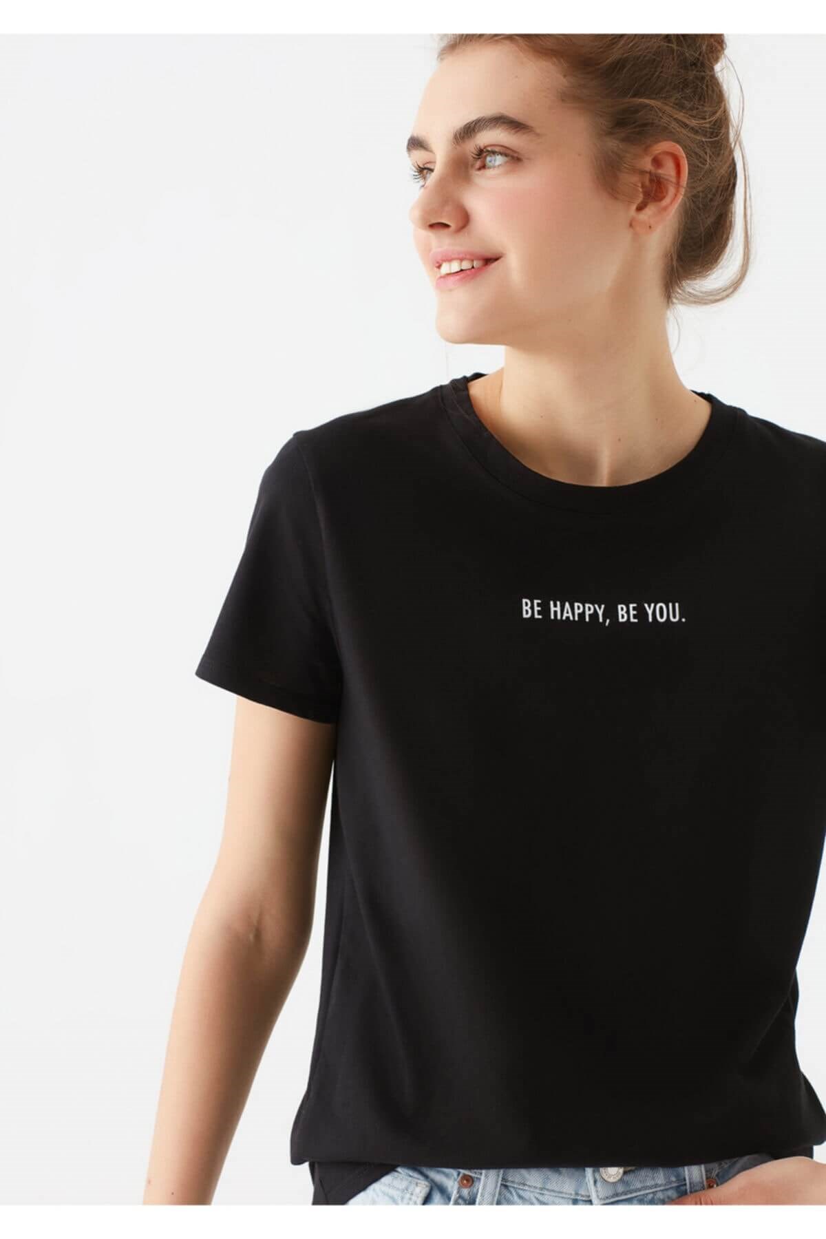 1600561-900Mavi Be Happy Baskılı  Siyah Kadın T-Shirt