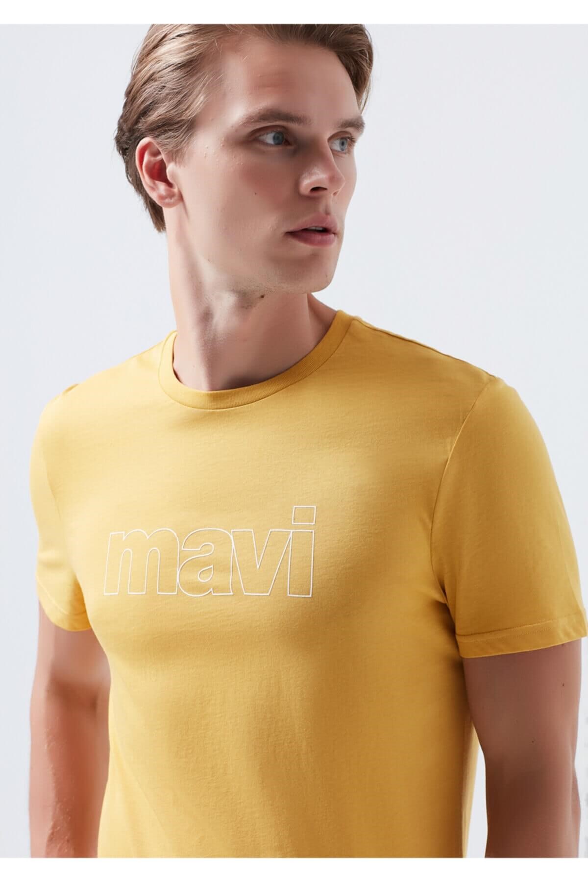 065781-32456Mavi Erkek Logo Tişört Sarı