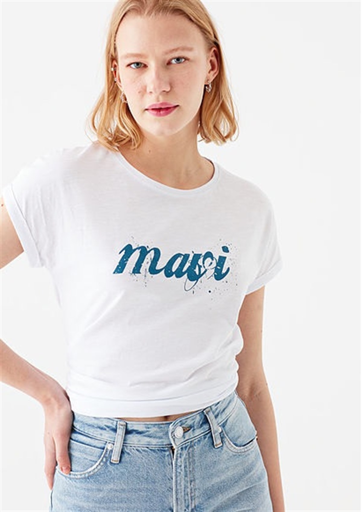 166422-620Mavi İstanbul Kadın Tişört Beyaz