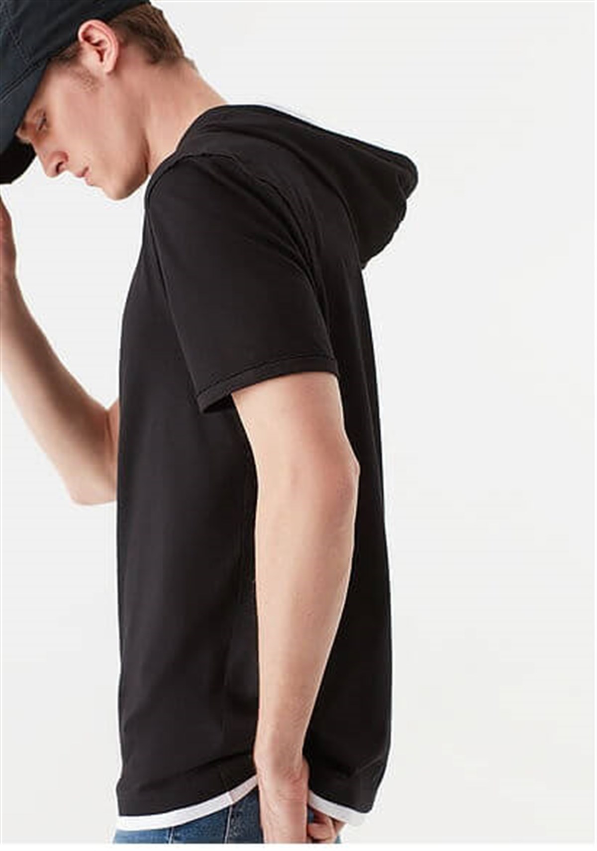 066624-900Mavi Kapüşonlu  Siyah Erkek T-Shirt
