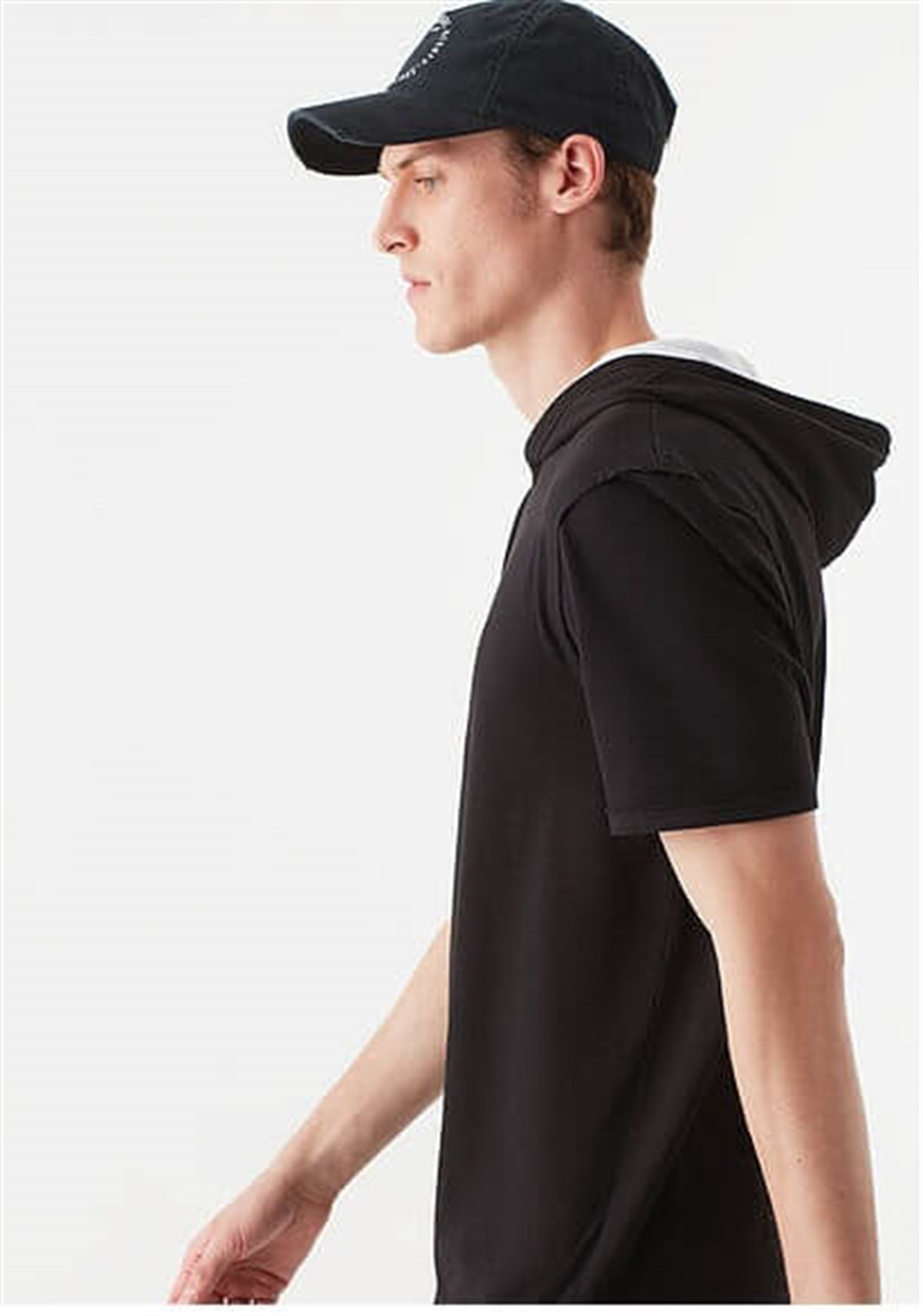 066624-900Mavi Kapüşonlu  Siyah Erkek T-Shirt